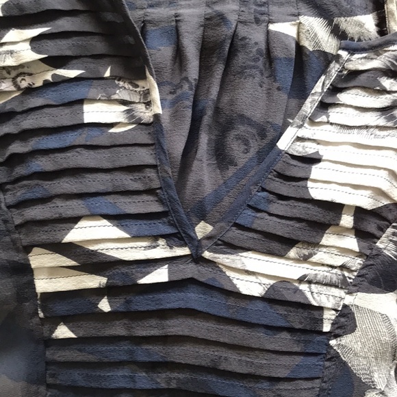 Banana republic 3/4 sleeve top women’s size medium - Picture 6 of 6